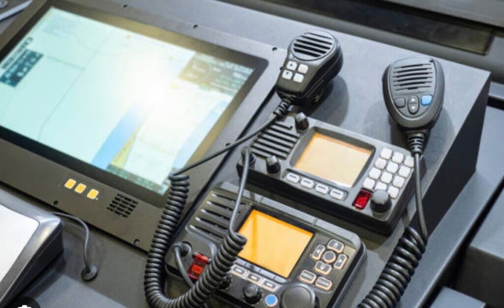 ship radio with GPS and DSC